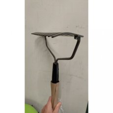 3889